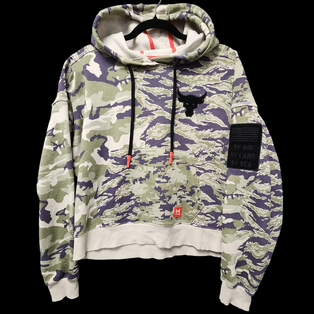 Under Armour Project Rock Veterans Hoodie Womens Medium‎ Loose Fit Camouflage